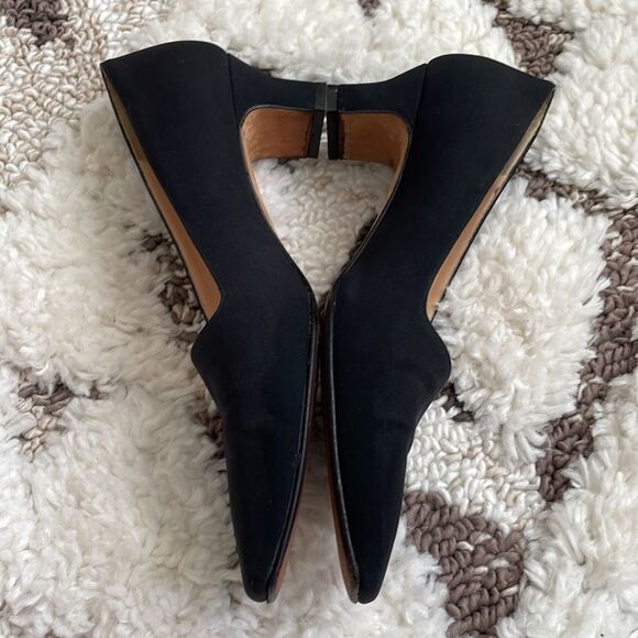 VINTAGE VERA WANG KITTEN HEELS - Picture 3 of 5